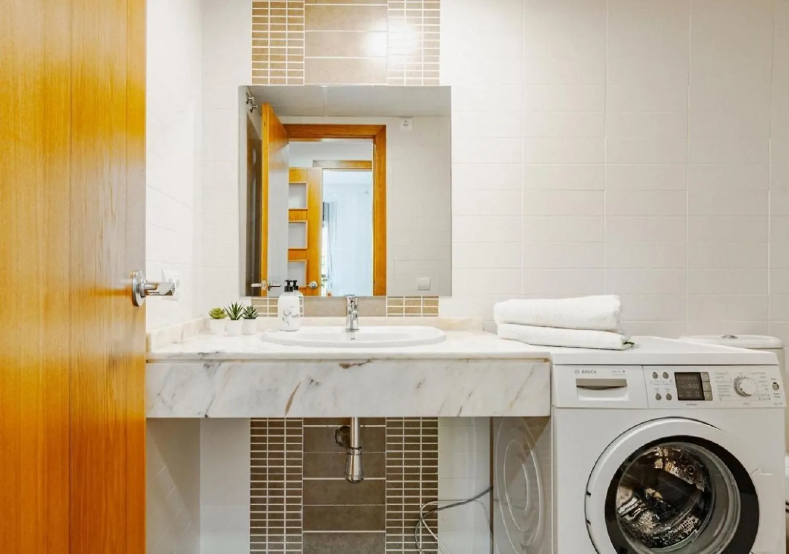 36 Apartment With Large Garden, Pool And Padel Court In Golf Hills 에스테포나